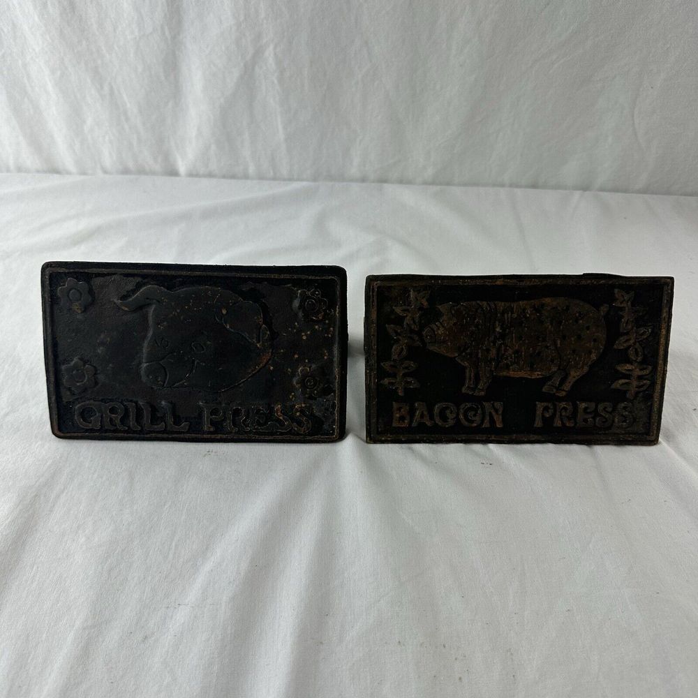 2 Vintage Cast Iron Bacon Press & Grill Press Wood Handle Pig Design Home Town‎